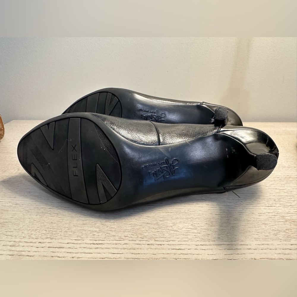 ⭐️ Life Stride Soft System flex black Pumps Size 11 EUC - Picture 8 of 9